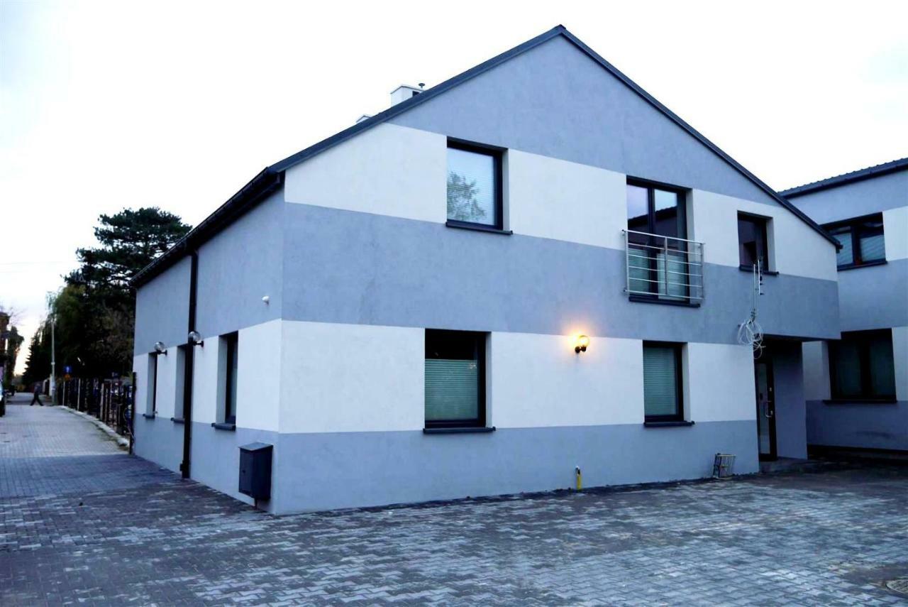 Obiekt Noclegowy Ocelot Pruszkow Exterior photo